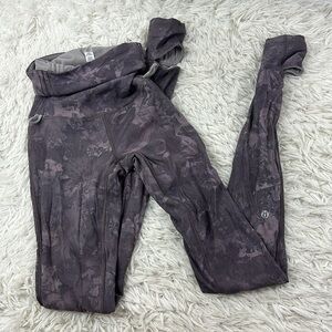 Lululemon Hug your Core Super High-Rise Tight 28" Rejuvenate Dark Chrome Multi